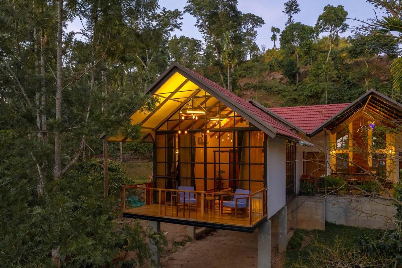Stayvista At Cicada Chikmagalur 2Bhk Breakfast Included With Amazing View Екстер'єр фото