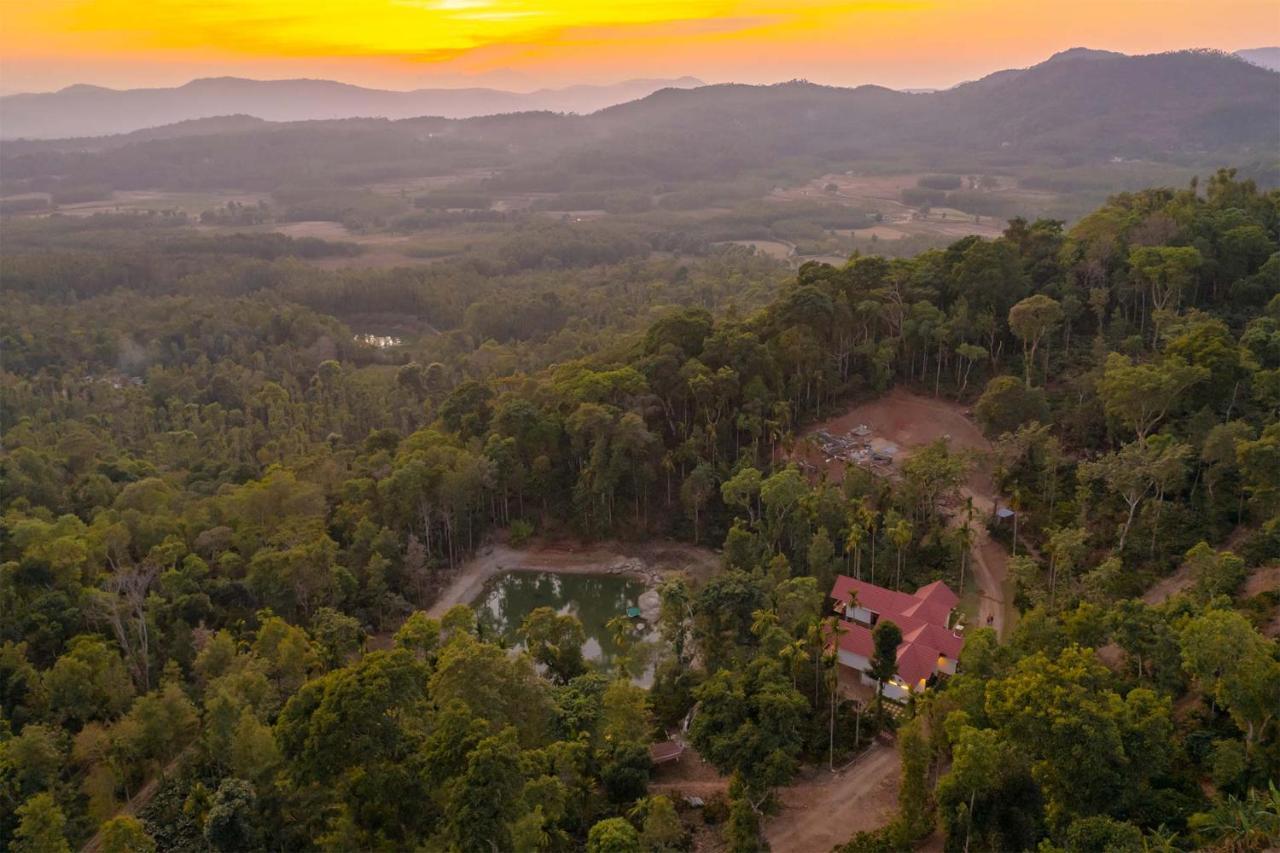 Stayvista At Cicada Chikmagalur 2Bhk Breakfast Included With Amazing View Екстер'єр фото